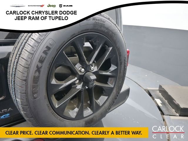 Used 2025 Jeep Wrangler Sahara image 29