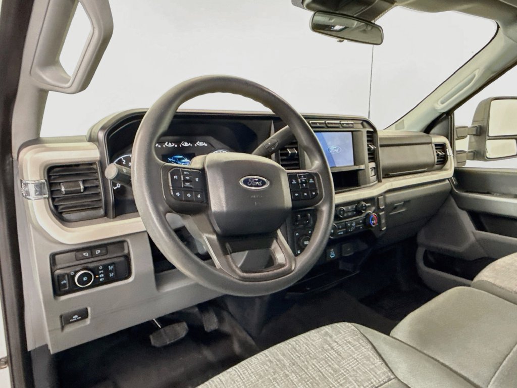 Used 2024 Ford F250 XLT w/ FX4 Off-Road Package AWD/4WD image 9