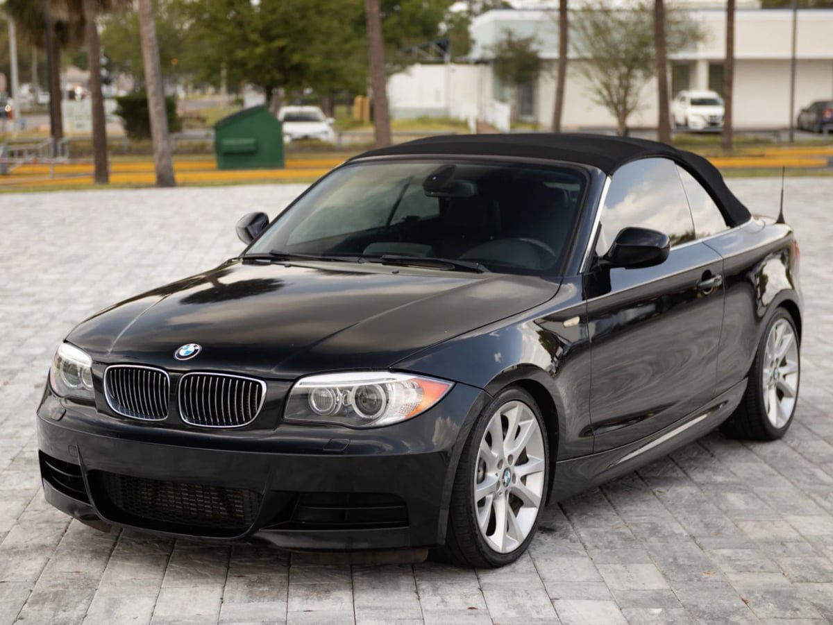 Used 2012 BMW 135i Convertible RWD image 7