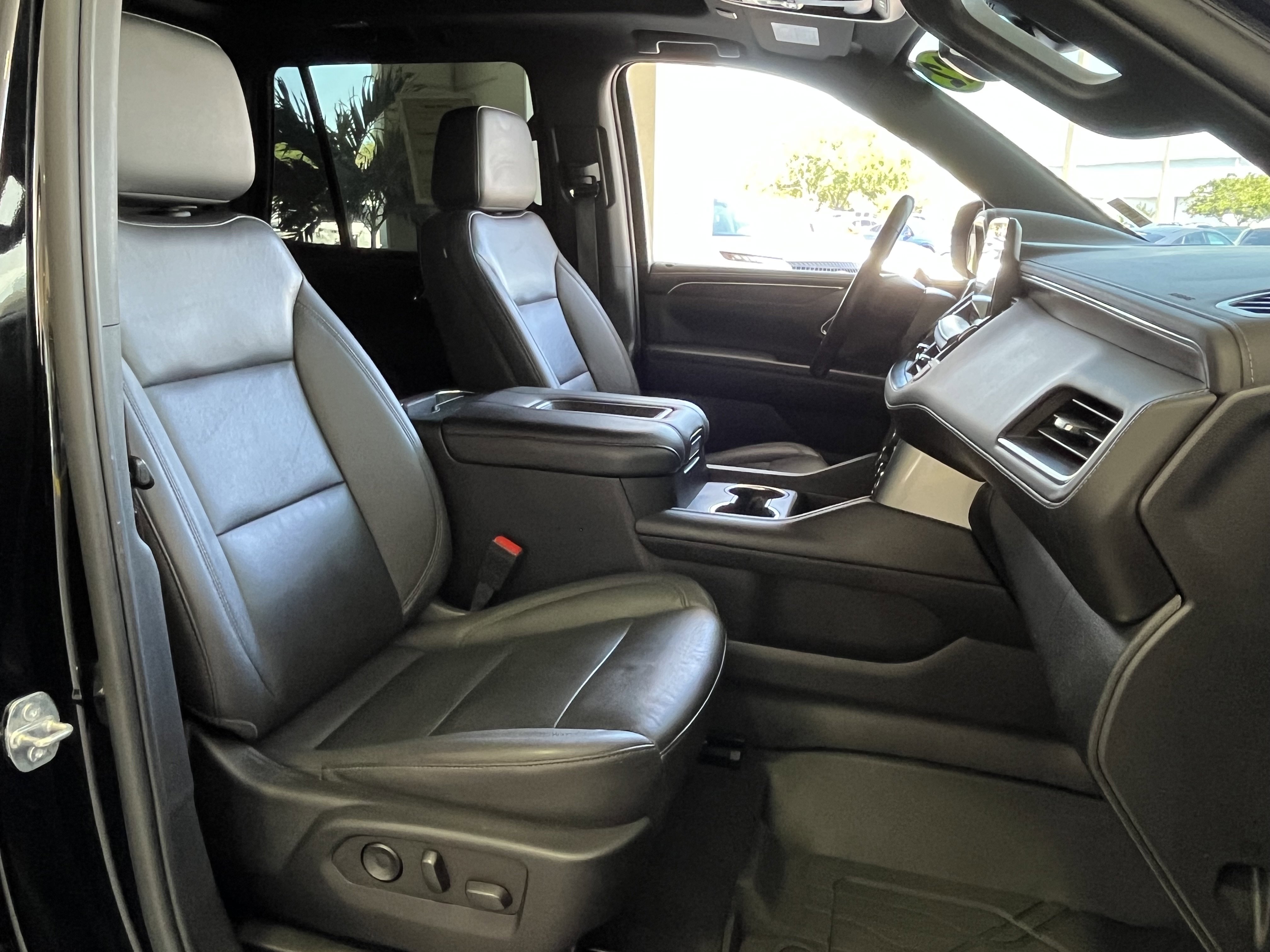 Used 2022 Chevrolet Tahoe LT w/ Luxury Package image 23