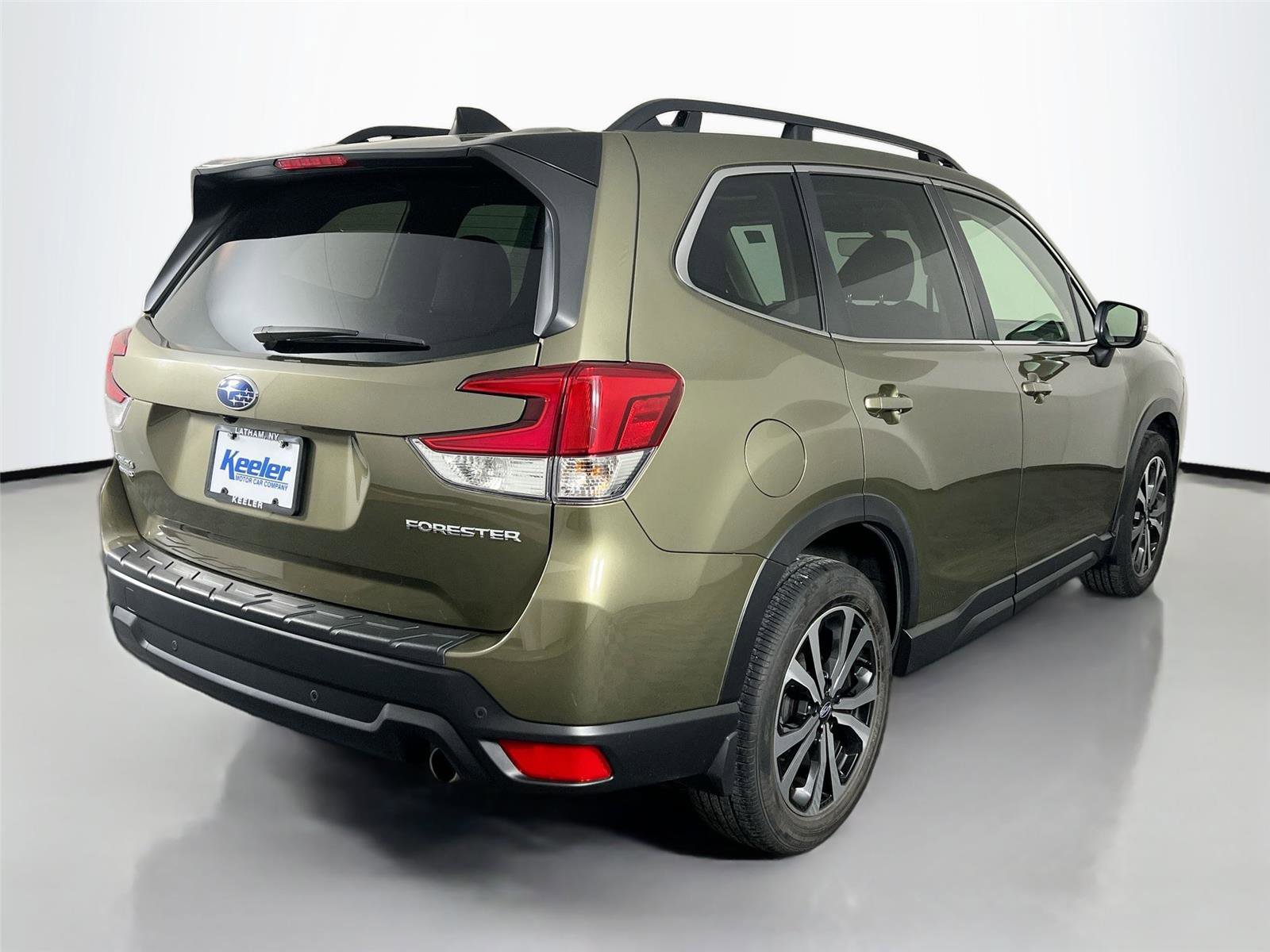 Used 2024 Subaru Forester Limited AWD/4WD image 4