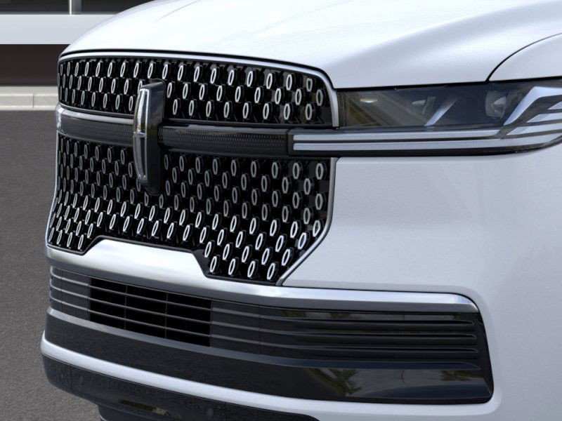 New 2026 Lincoln Navigator Reserve AWD/4WD image 17