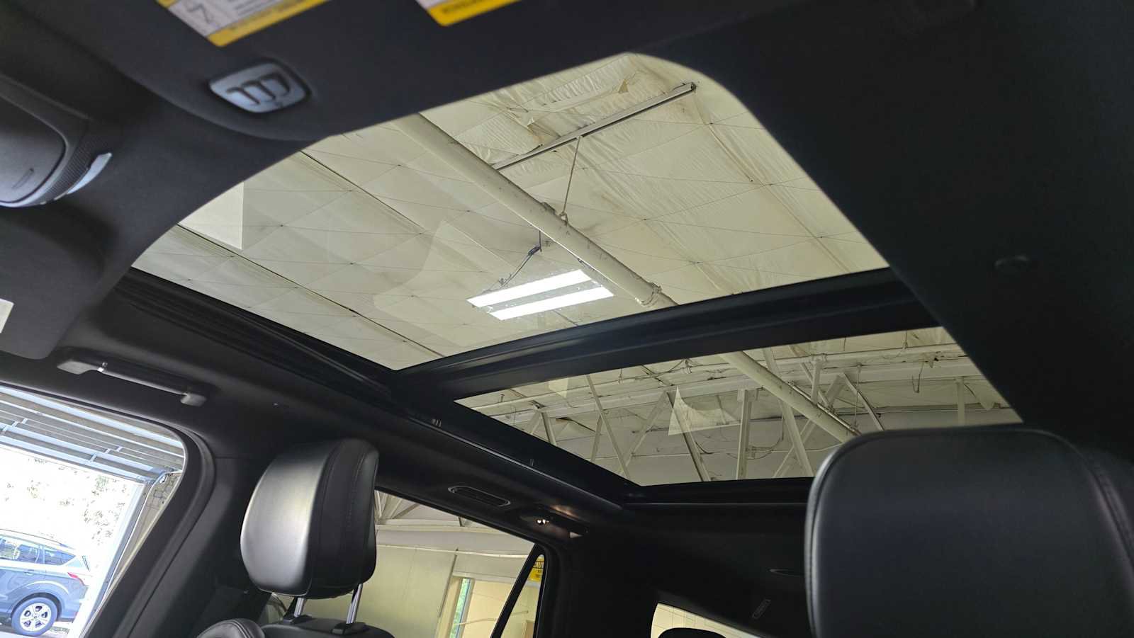 Used 2024 Lincoln Navigator L Premiere image 24