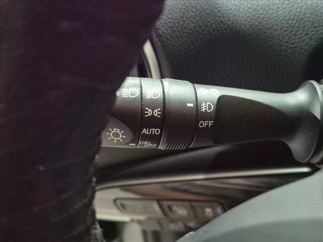 Used 2016 Toyota Prius Four Touring w/ Premium Convenience Package FWD image 17