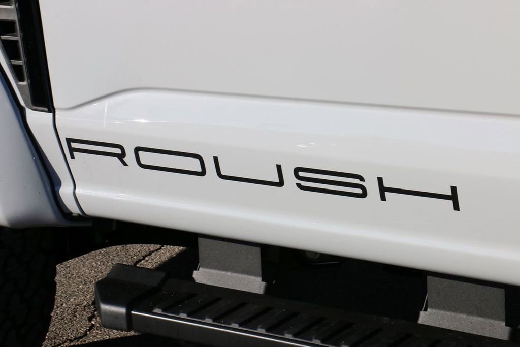 New 2026 Ford F250 Lariat w/ Black Appearance Package image 9