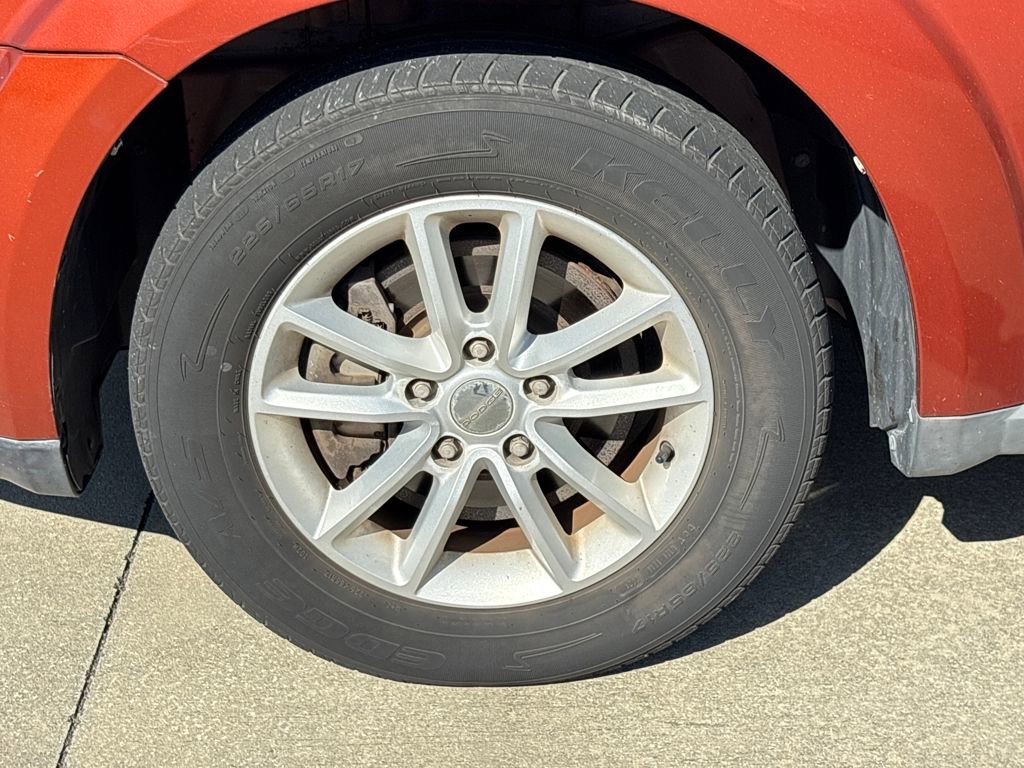 Used 2013 Dodge Journey SXT w/ Flexible Seating Group image 11