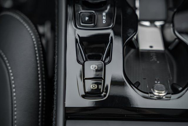 New 2026 Volvo XC40 B5 Plus w/ Protection Package Premier image 27