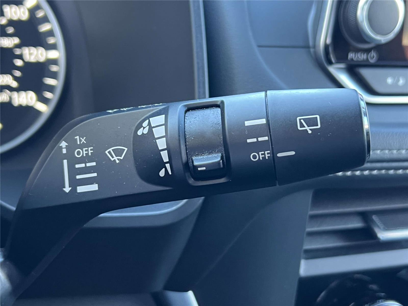 Used 2023 Nissan Rogue SV image 29