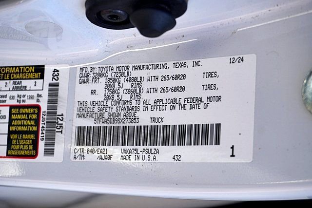 Used 2025 Toyota Tundra Limited w/ TRD Off-Road Package AWD/4WD image 36