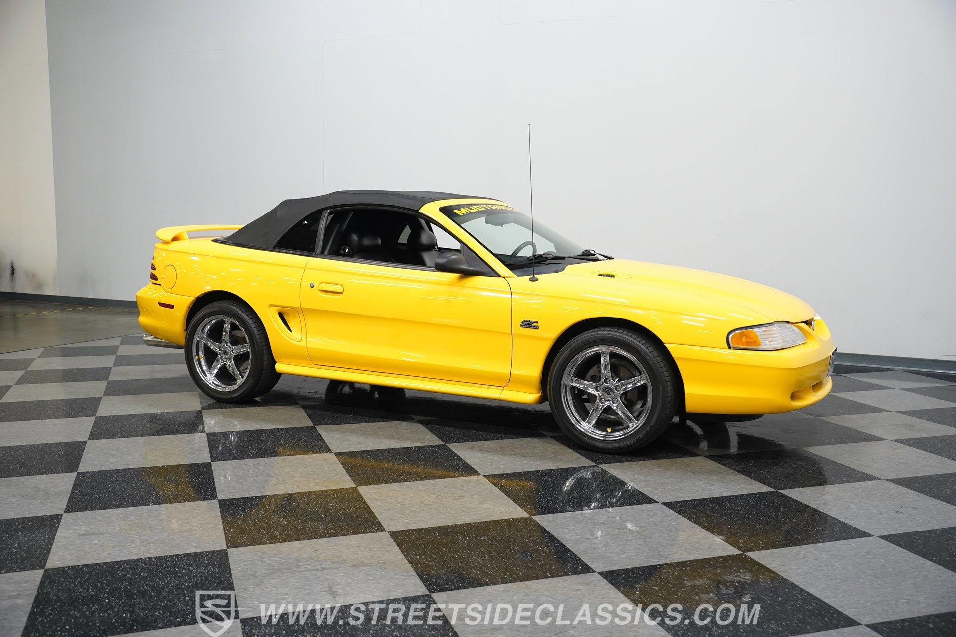 Used 1995 Ford Mustang GT RWD image 15