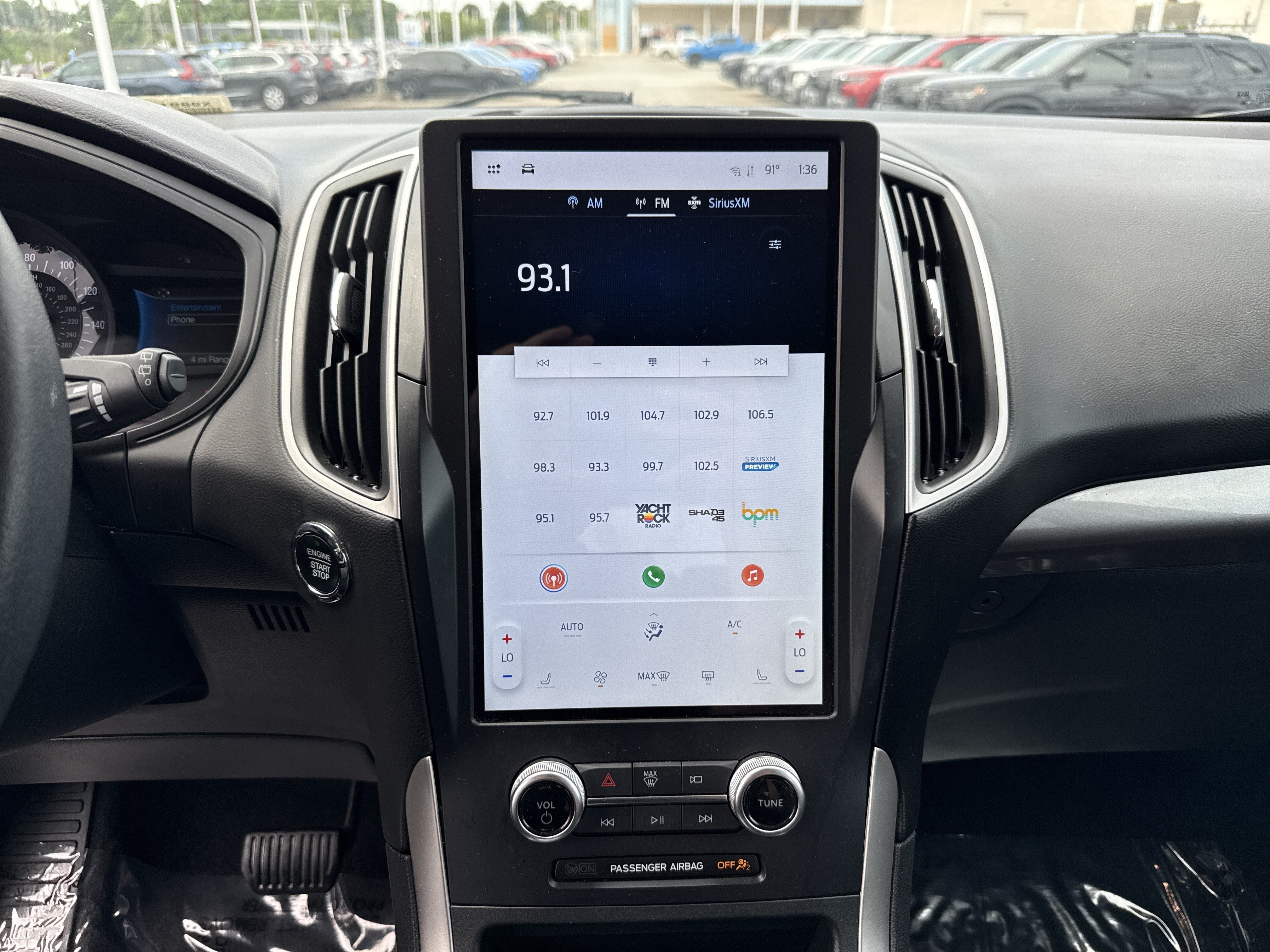 Used 2024 Ford Edge SEL AWD/4WD image 23