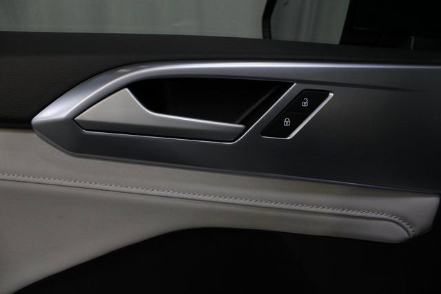 New 2026 Volkswagen Taos SE AWD/4WD image 9