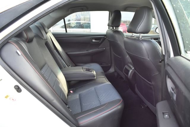 Used 2015 Toyota Camry SE image 33