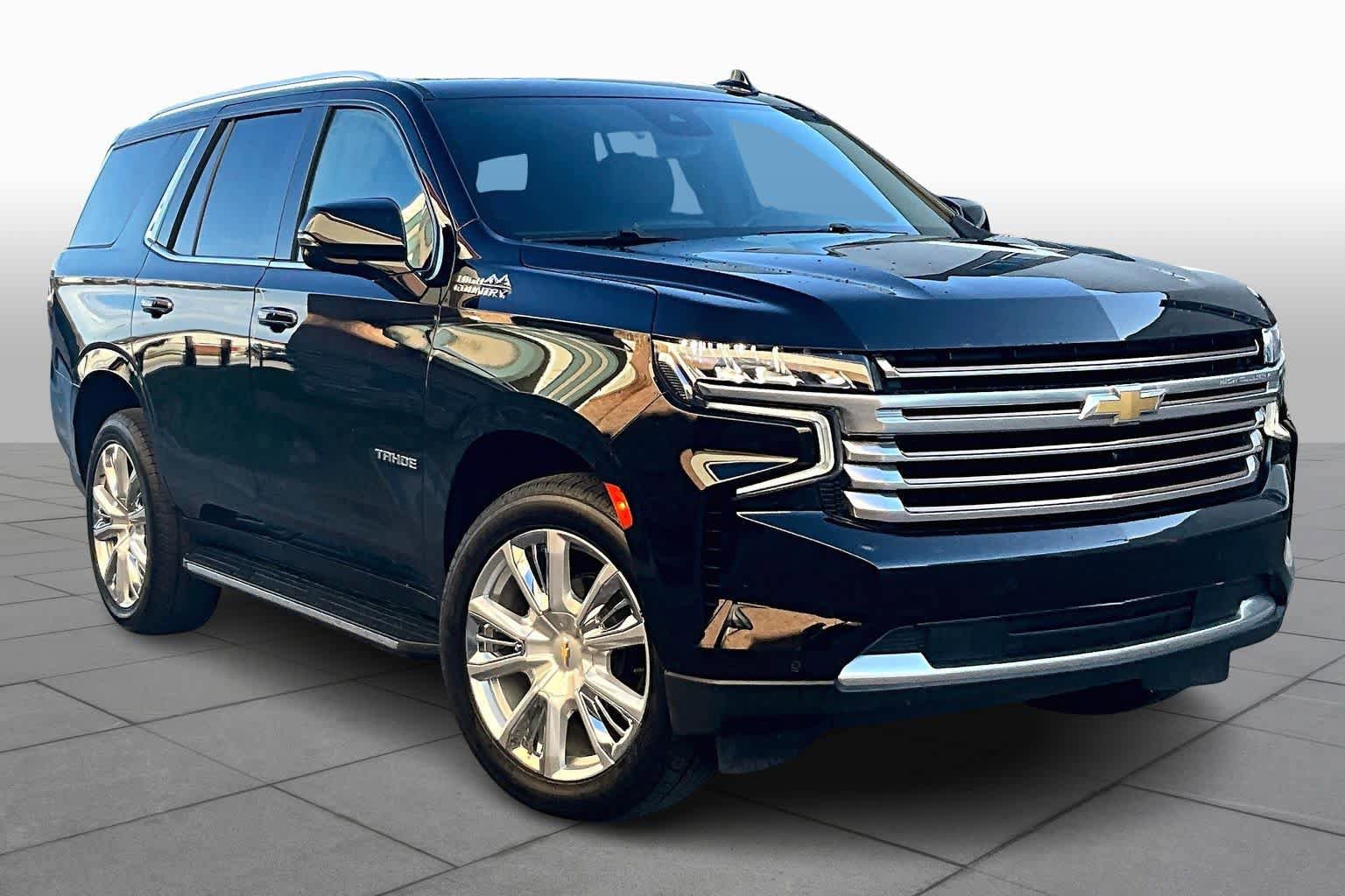 Used 2023 Chevrolet Tahoe High Country image 3