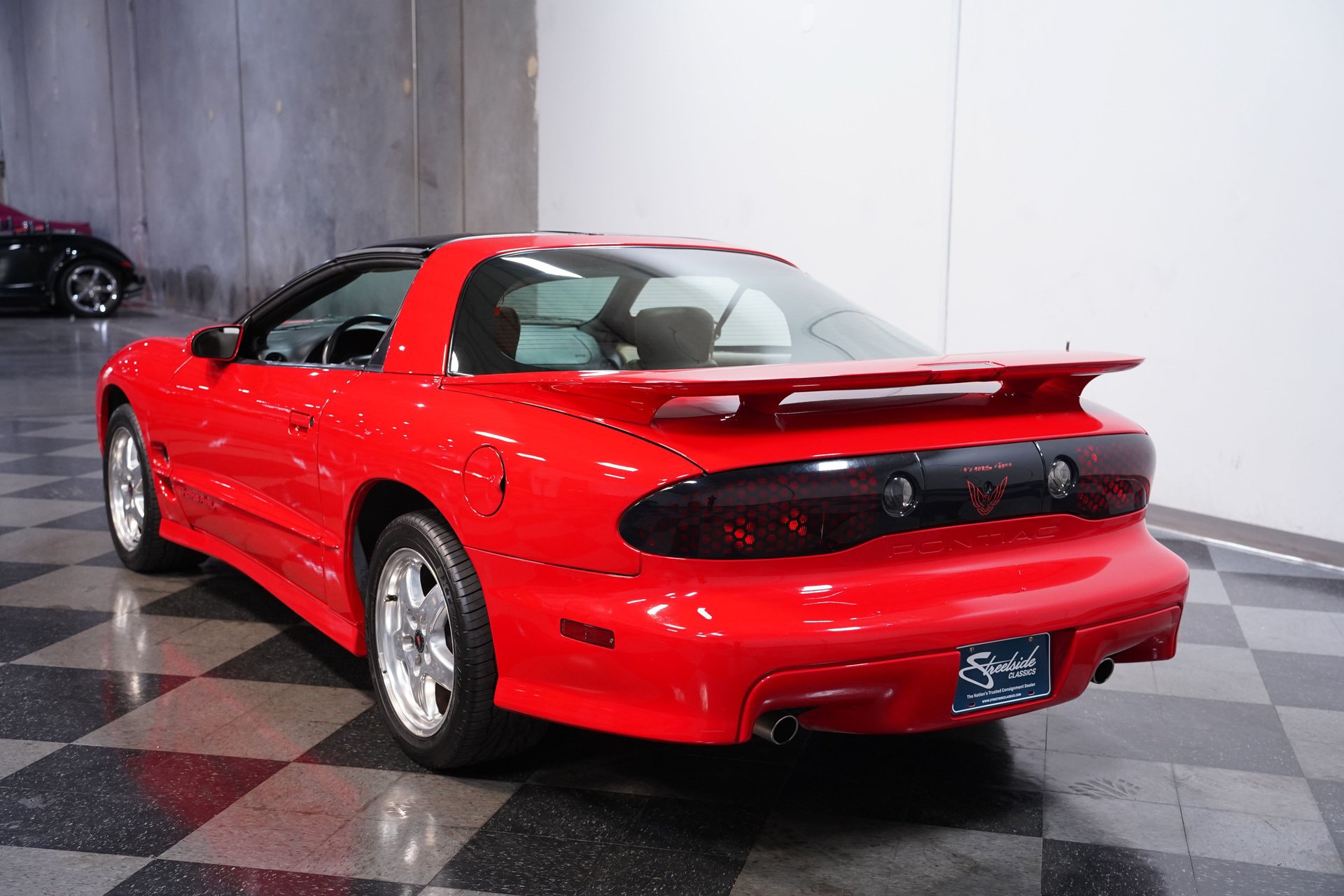 Used 2001 Pontiac Firebird Formula w/ Protection Group RWD image 8