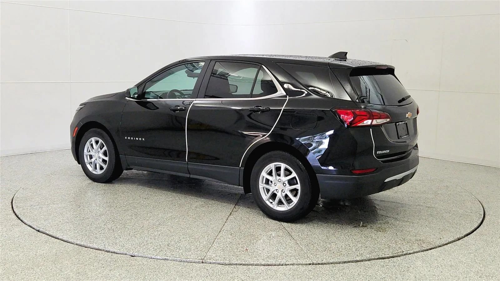 Used 2023 Chevrolet Equinox LT FWD image 5