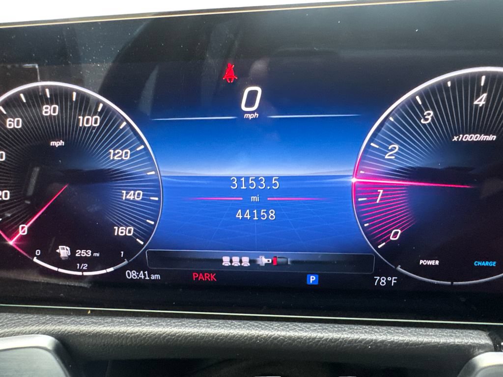Used 2025 Mercedes-Benz GLB 250 4MATIC image 58