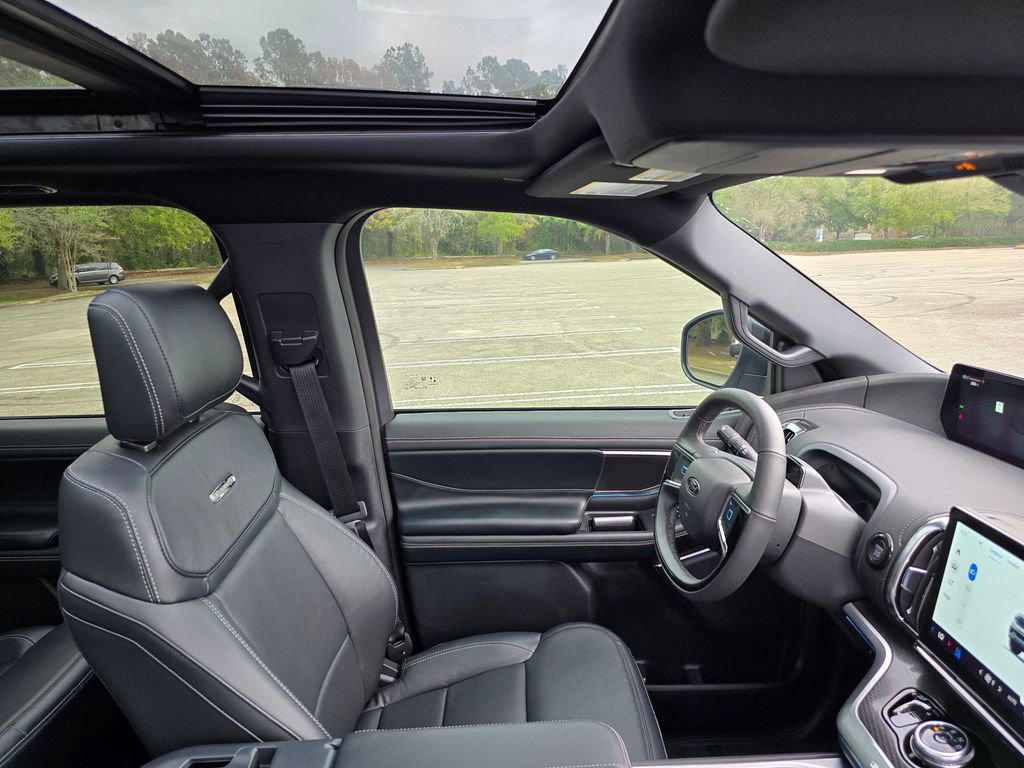 New 2025 Ford Expedition Platinum w/ Stealth Appearance Package image 78