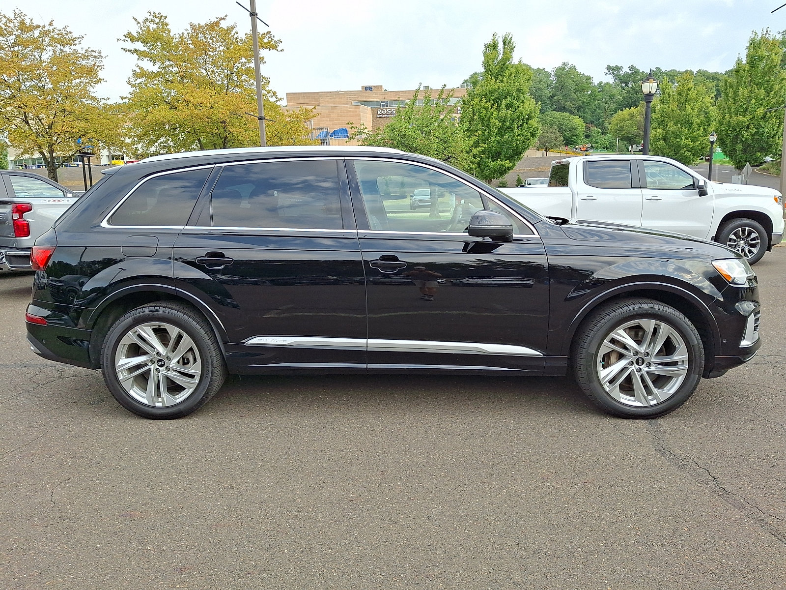 Used 2021 Audi Q7 2.0T Premium w/ Convenience Package AWD/4WD image 7