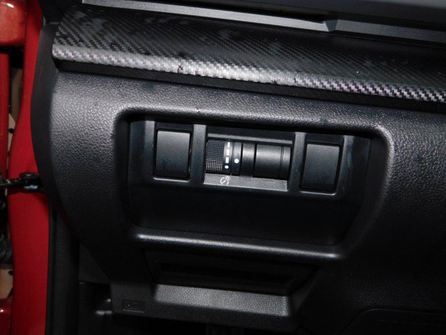 Used 2024 Subaru Crosstrek 2.0i Premium image 22