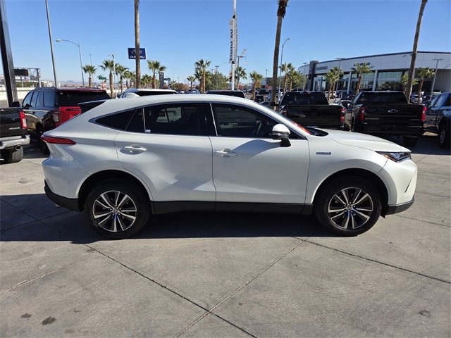 Used 2021 Toyota Venza XLE image 7