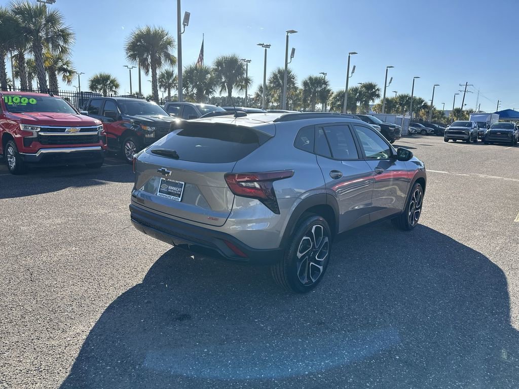 Certified 2025 Chevrolet Trax RS w/ Sunroof Package image 16