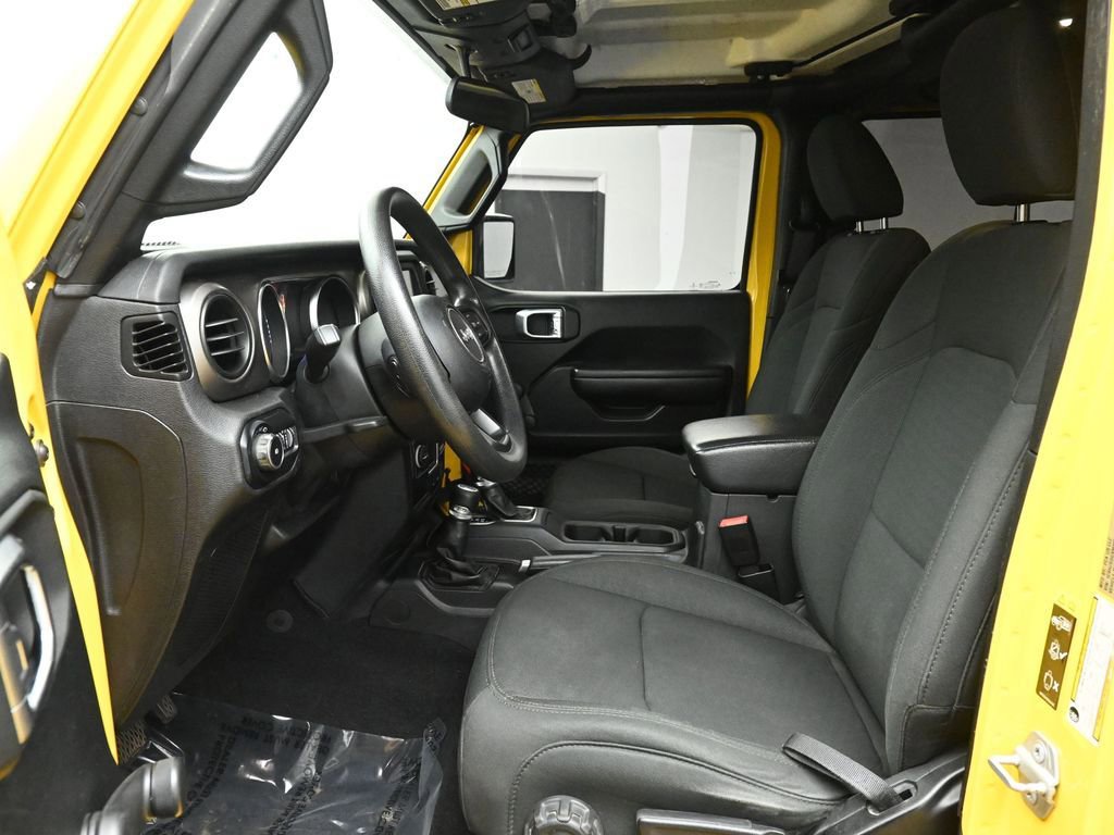 Used 2021 Jeep Wrangler Unlimited Sport AWD/4WD image 12