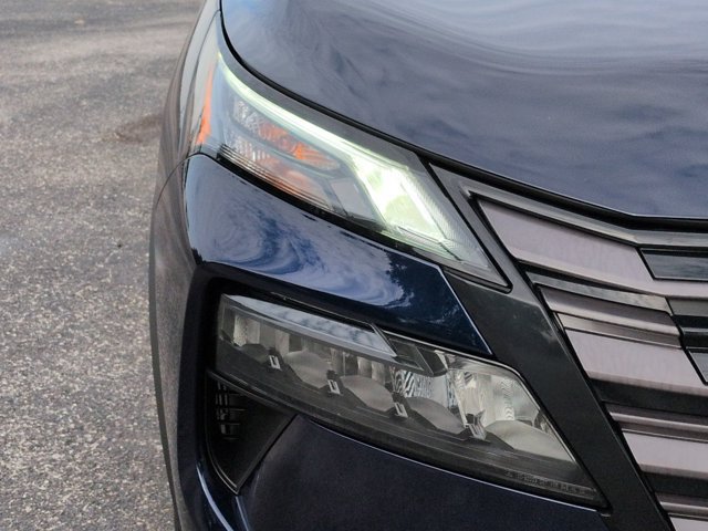 Certified 2026 Nissan Rogue SV FWD image 10