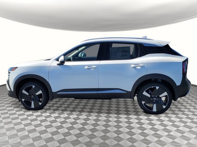 New 2025 Nissan Kicks SR image 2
