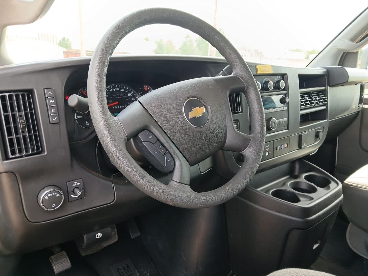 Used 2025 Chevrolet Express 3500 LS RWD image 21