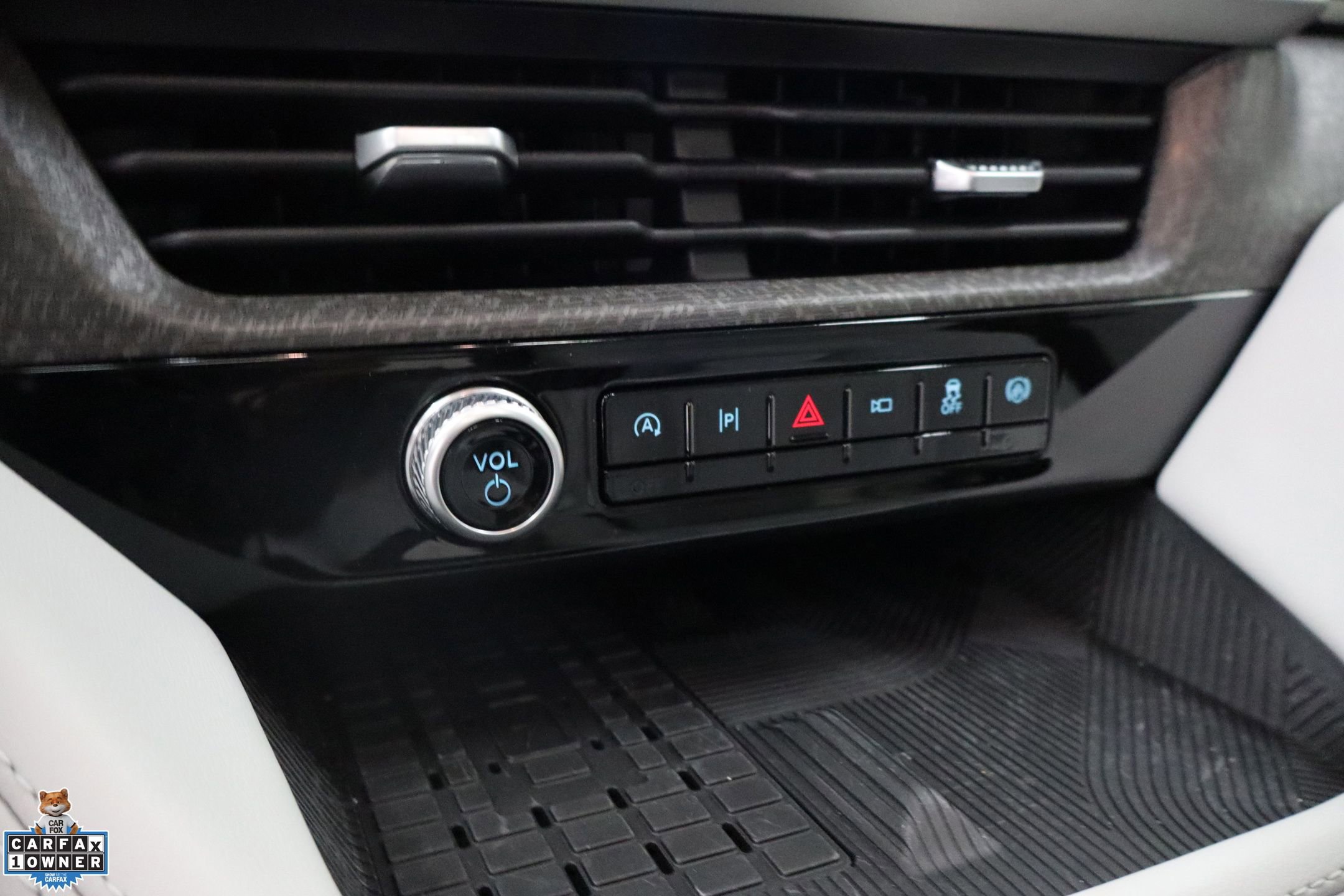 Used 2025 Ford Explorer Platinum w/ Ultimate Package image 21