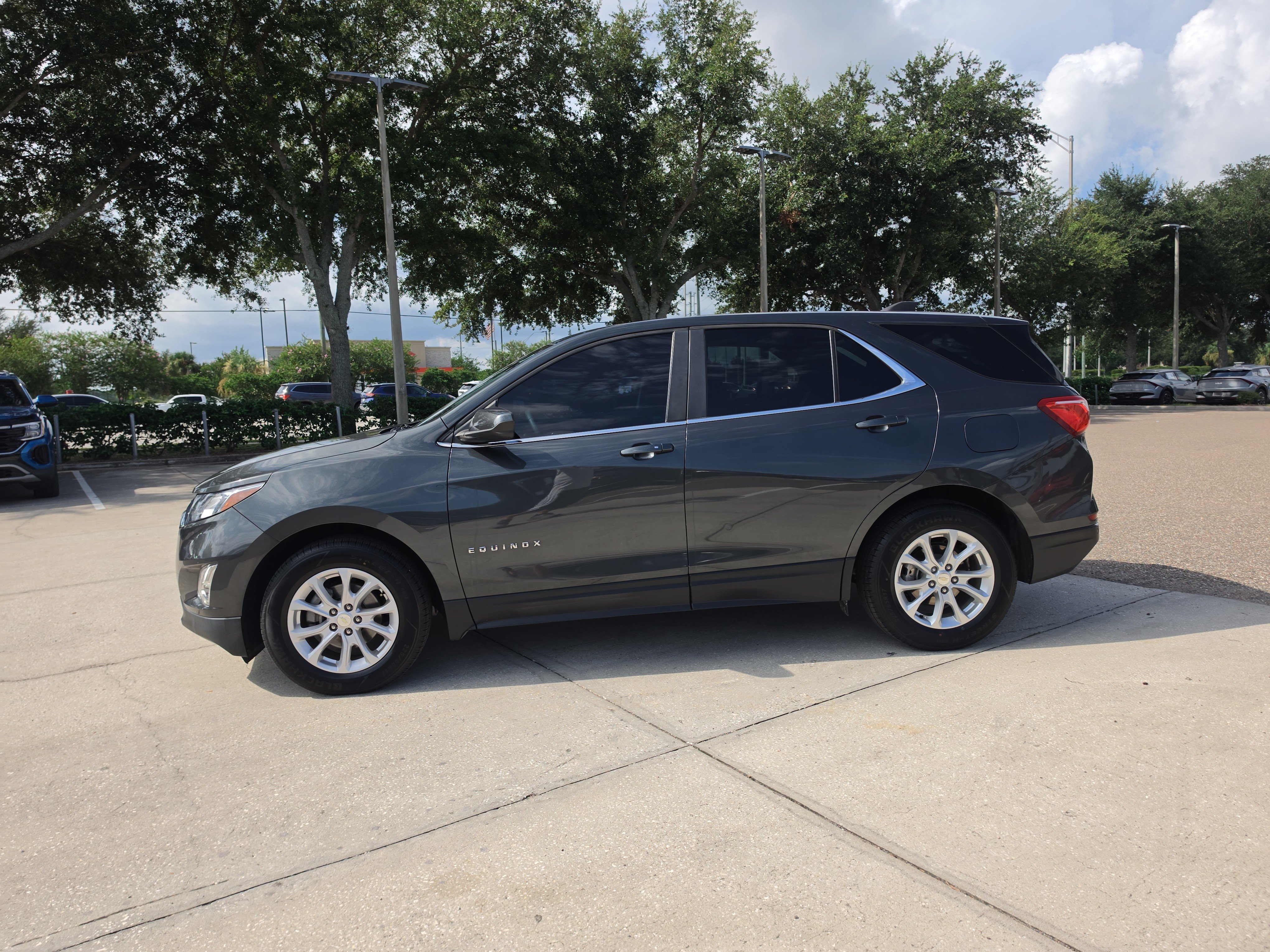Used 2021 Chevrolet Equinox LT FWD image 5
