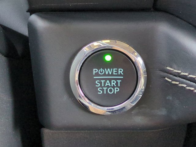 Used 2023 Ford F150 Lightning Platinum image 27