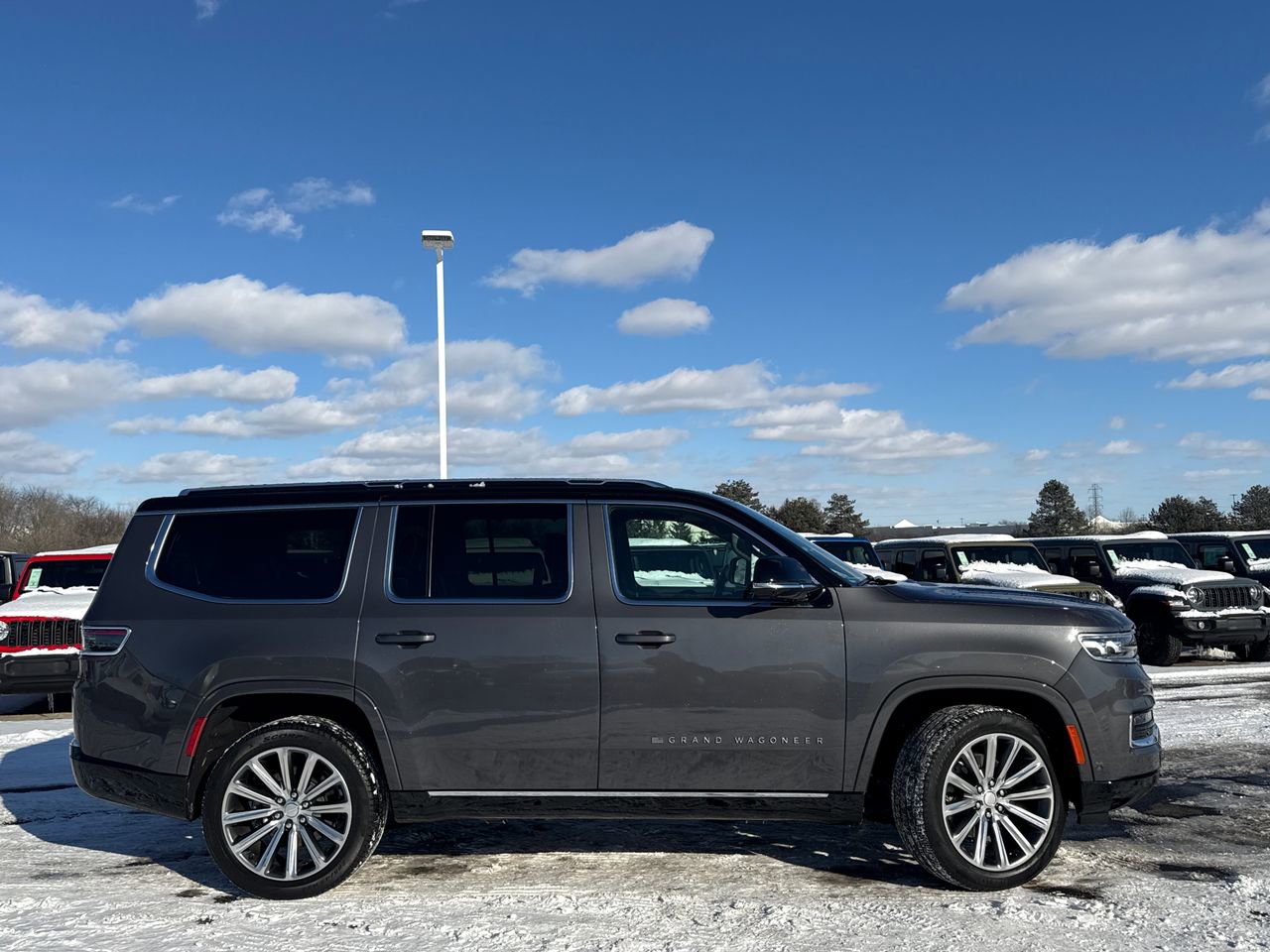 Used 2024 Jeep Grand Wagoneer Series II w/ Convenience Group III video 2