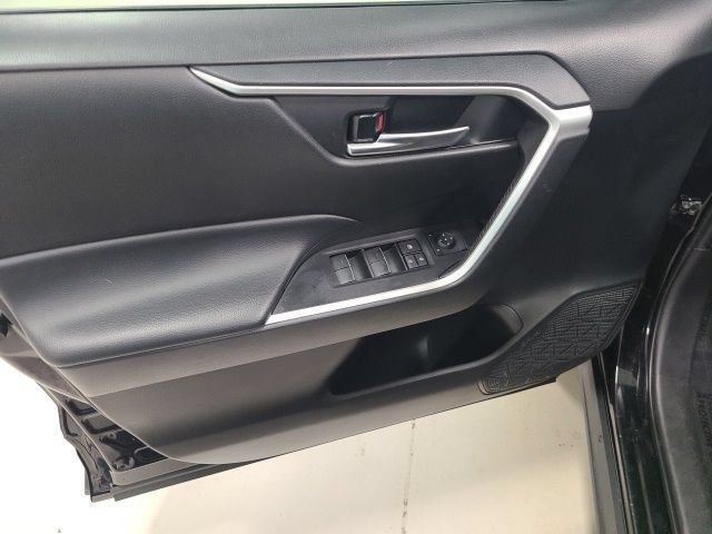 Used 2024 Toyota RAV4 XLE FWD image 18