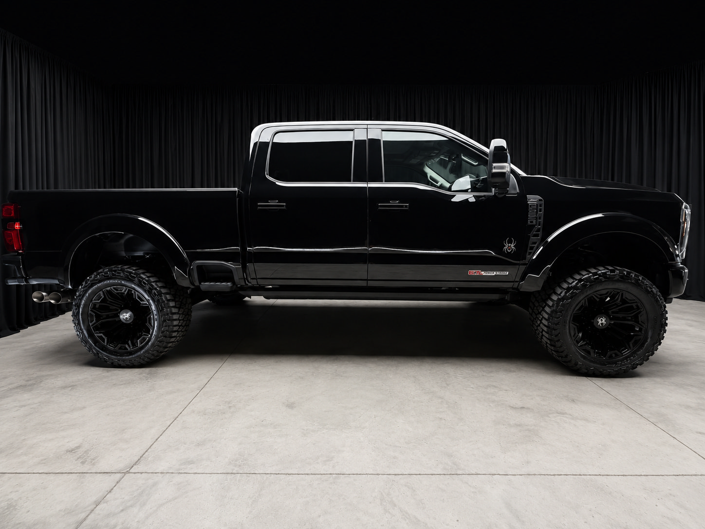 Used 2026 Ford F250 Lariat w/ Black Appearance Package AWD/4WD image 3
