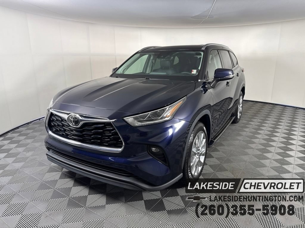 Used 2020 Toyota Highlander Limited FWD video 1