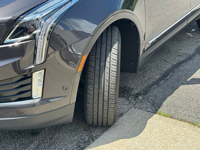 Used 2017 Cadillac XT5 Platinum w/ Driver Assist Package AWD/4WD image 14