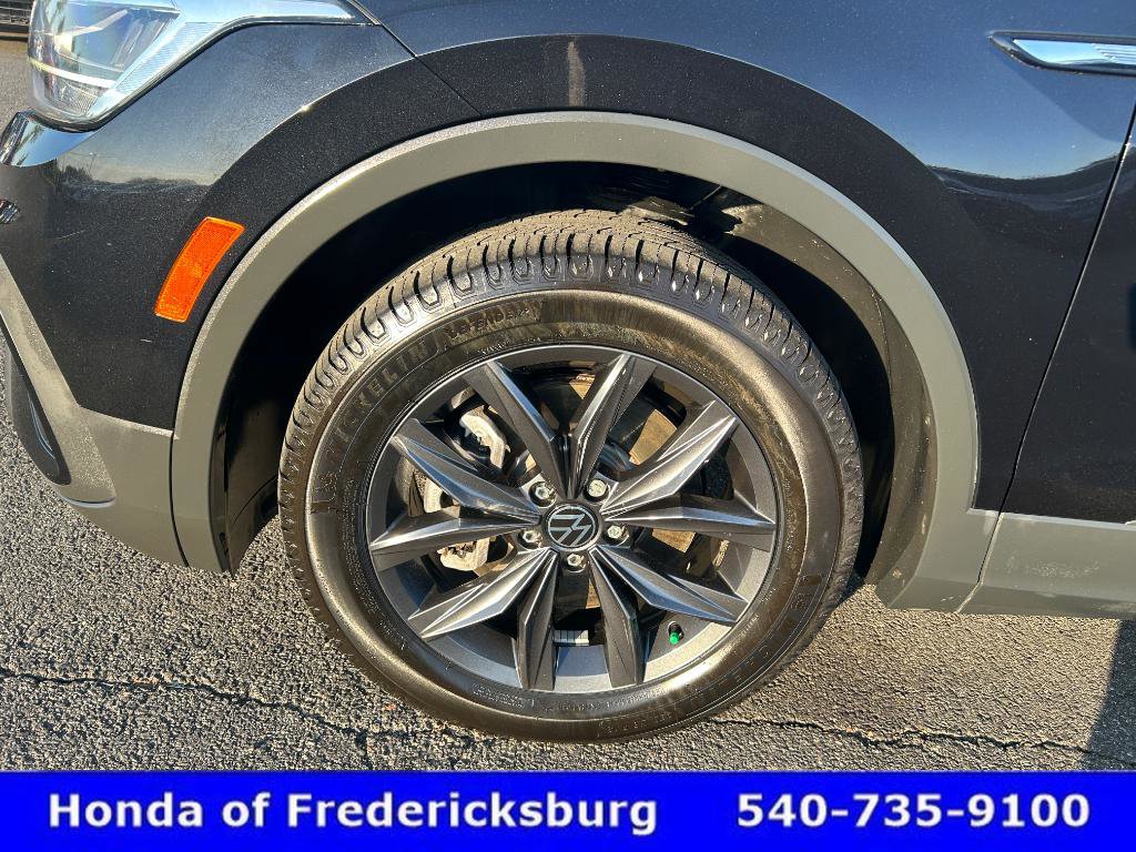 Used 2022 Volkswagen Tiguan SE FWD image 33