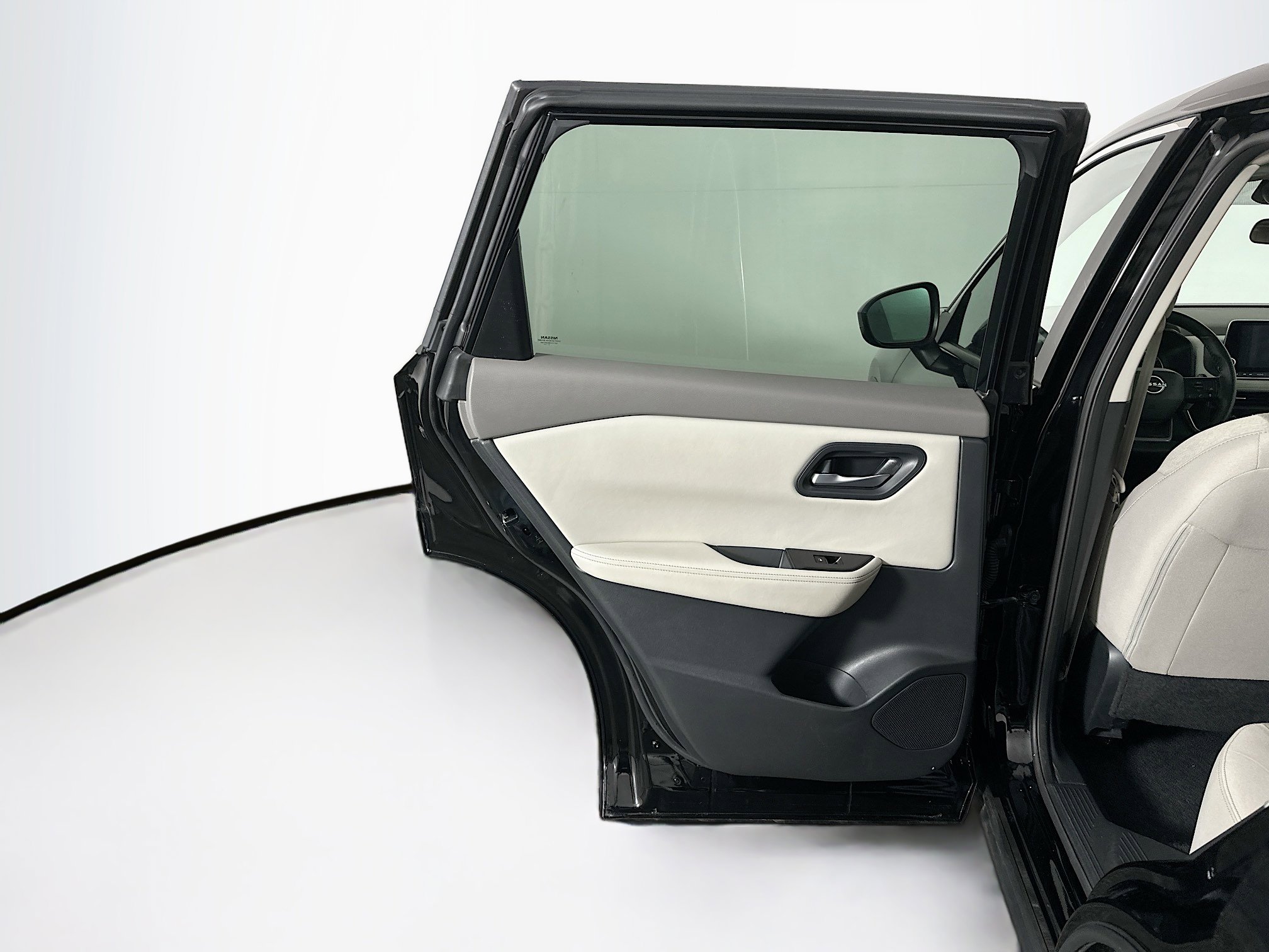 Used 2025 Nissan Rogue SV image 26