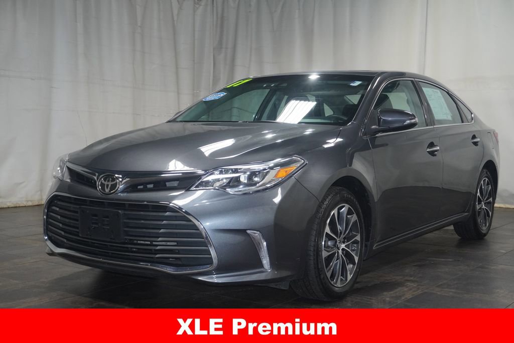 Used 2017 Toyota Avalon XLE Premium w/ All Weather Liner Package FWD image 2
