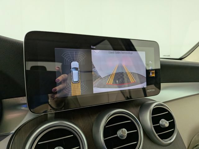 Used 2021 Mercedes-Benz GLC 300 4MATIC image 11