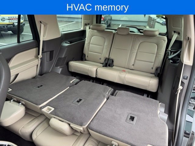 Certified 2023 Lincoln Navigator Reserve AWD/4WD image 29