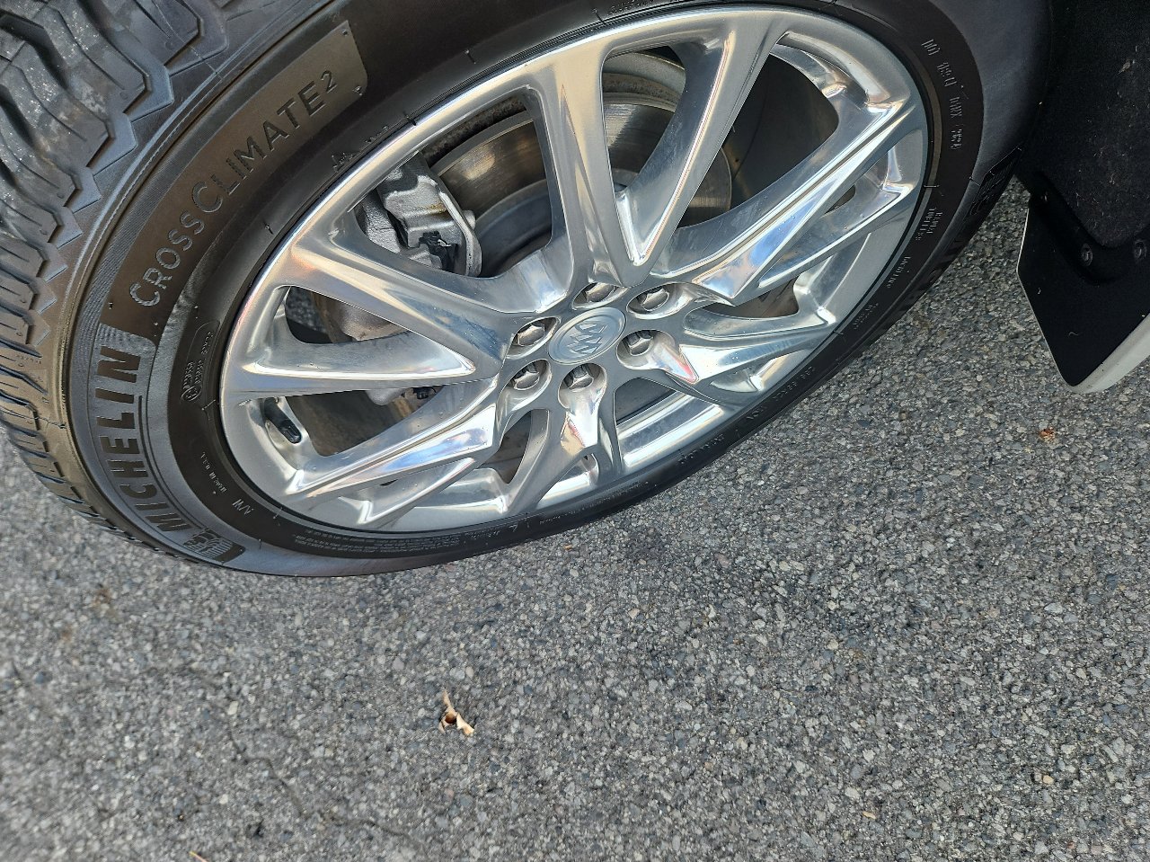 Used 2022 Buick Enclave Premium w/ Experience Buick Package image 10