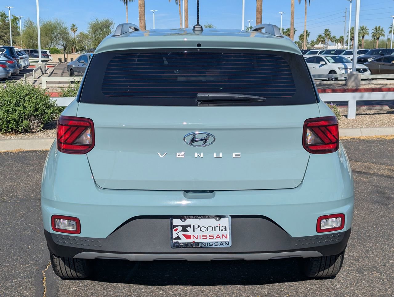 Used 2025 Hyundai Venue SEL image 6