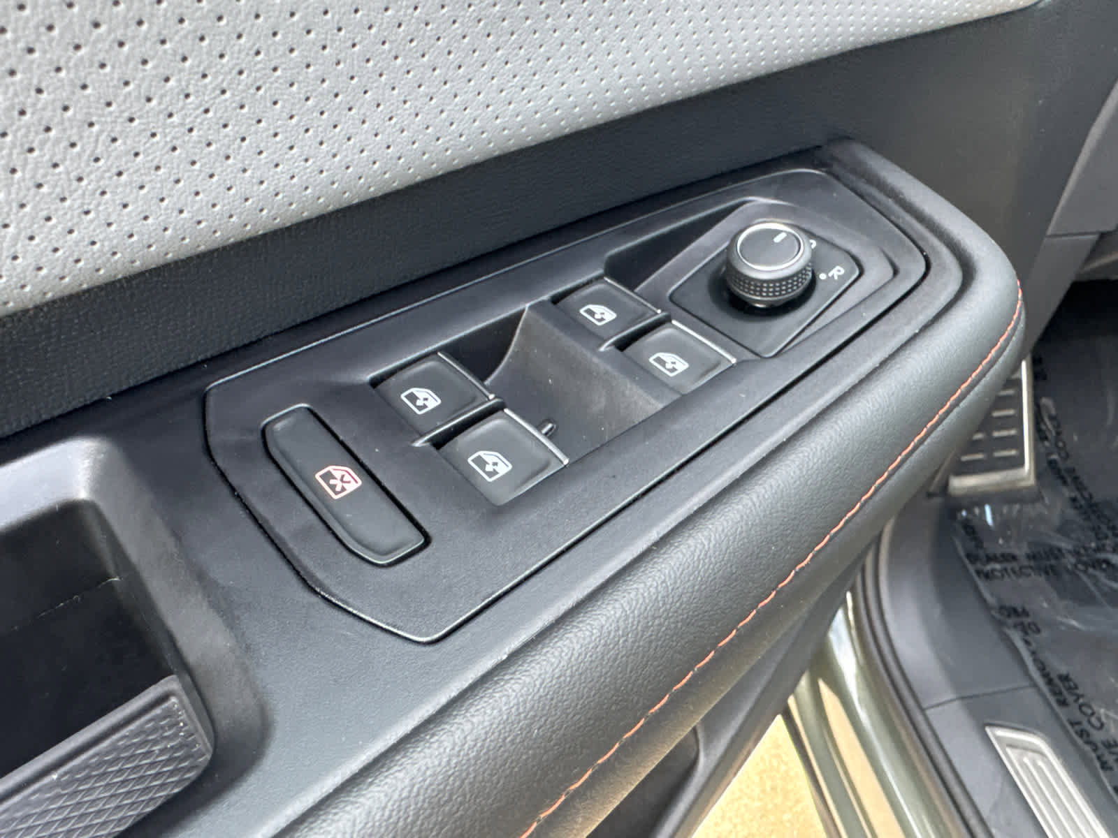 Certified 2024 Volkswagen Atlas Peak Edition SE image 27