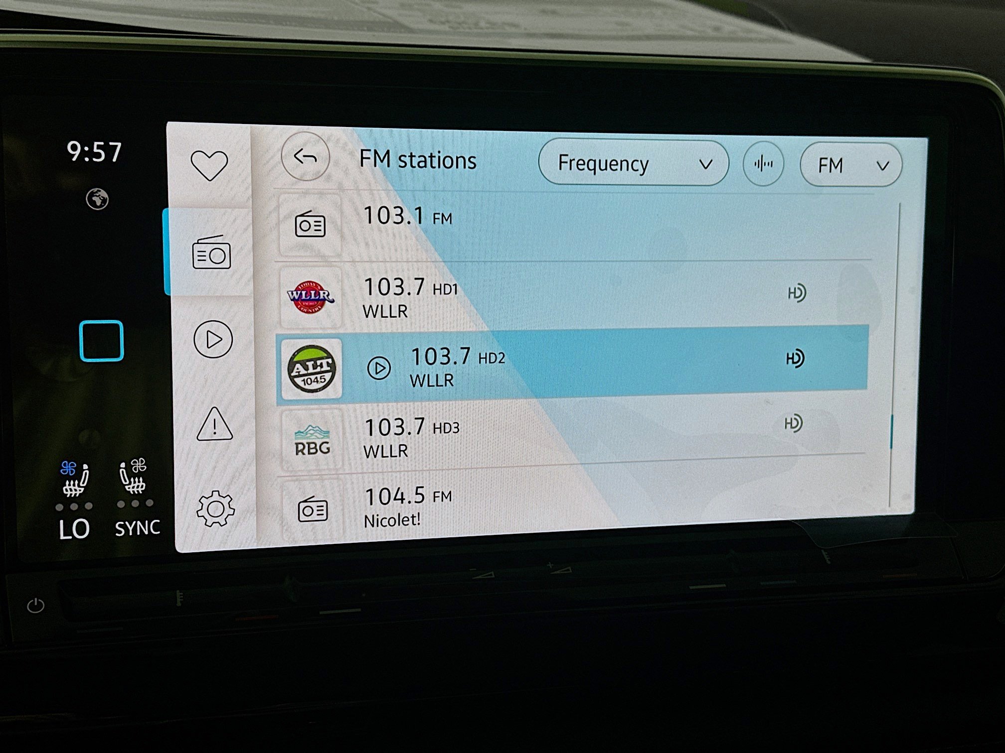 New 2025 Volkswagen Atlas SE image 14