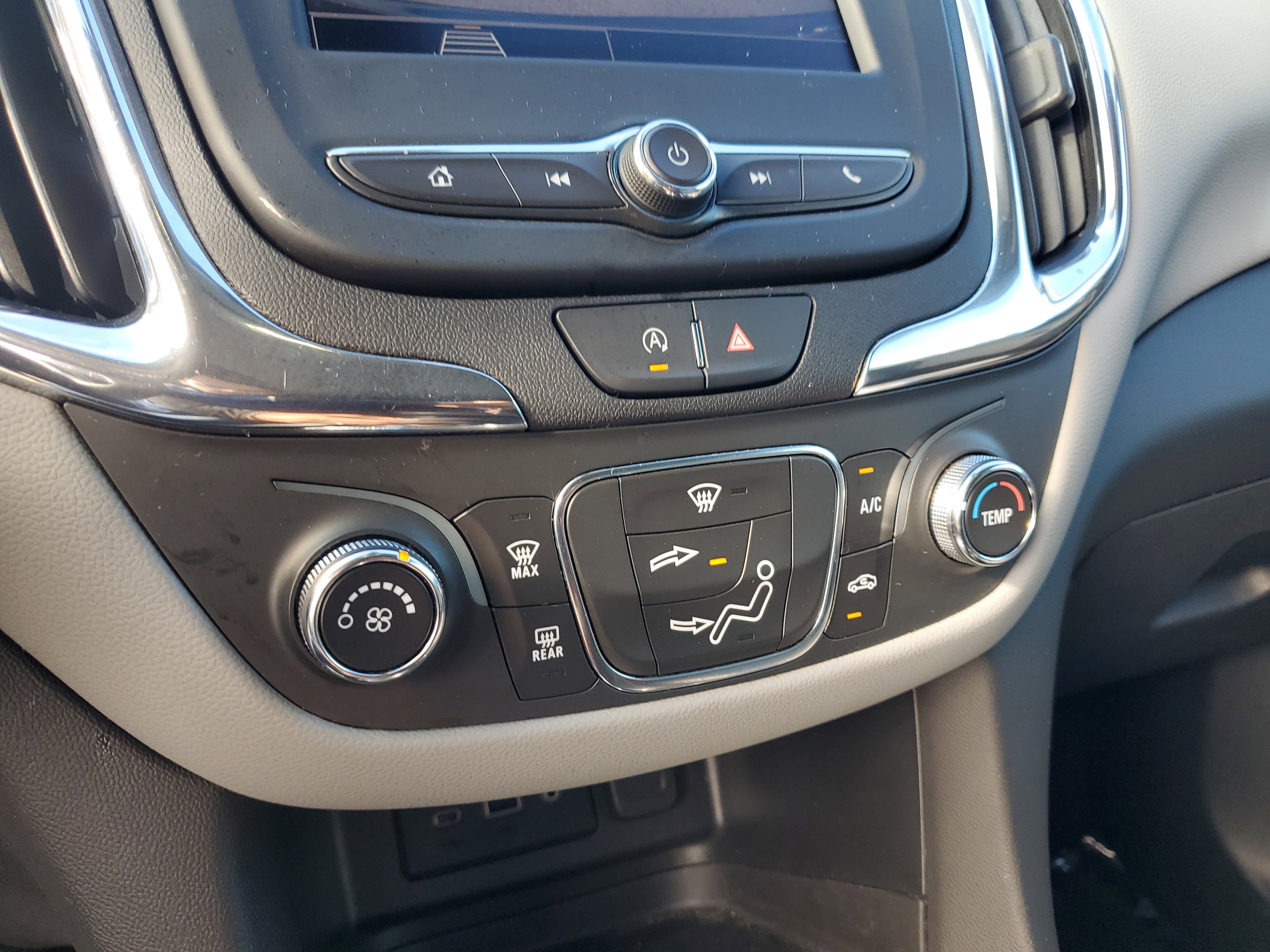 Used 2023 Chevrolet Equinox LS image 24