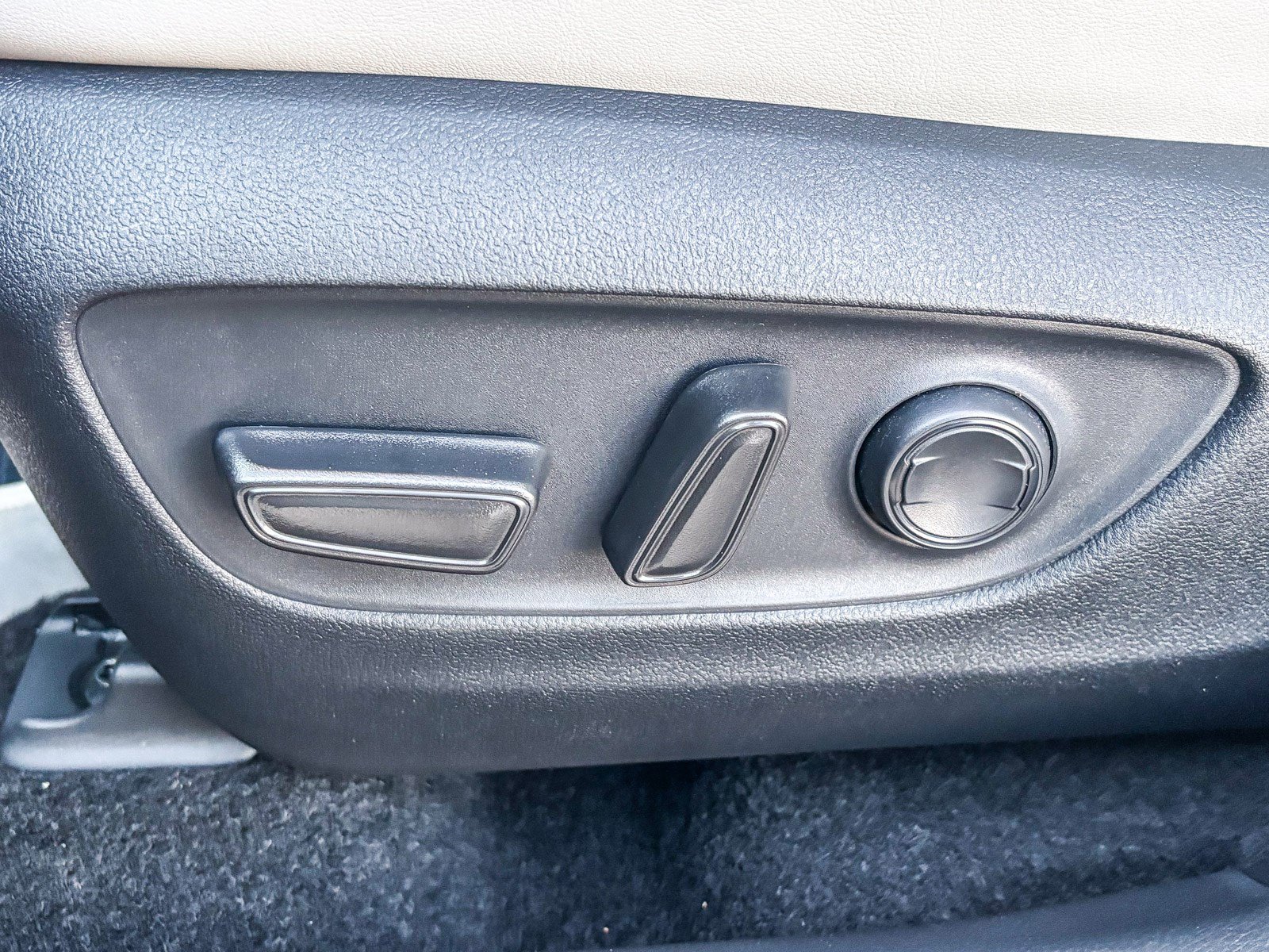 New 2025 Toyota RAV4 XLE Premium image 23