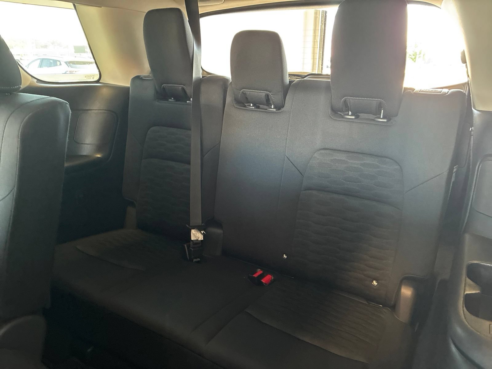 Used 2025 Nissan Pathfinder SV FWD image 13